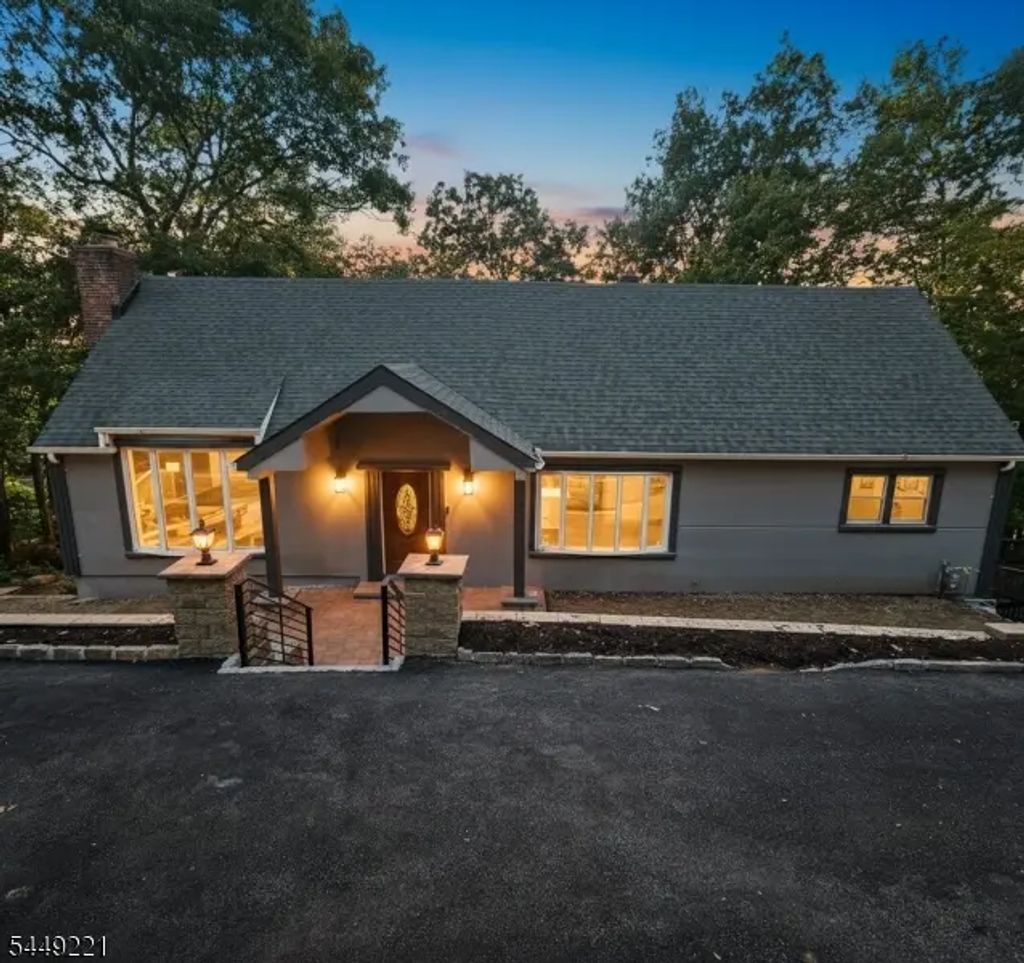 19 Cliffside Trl, Denville Twp.