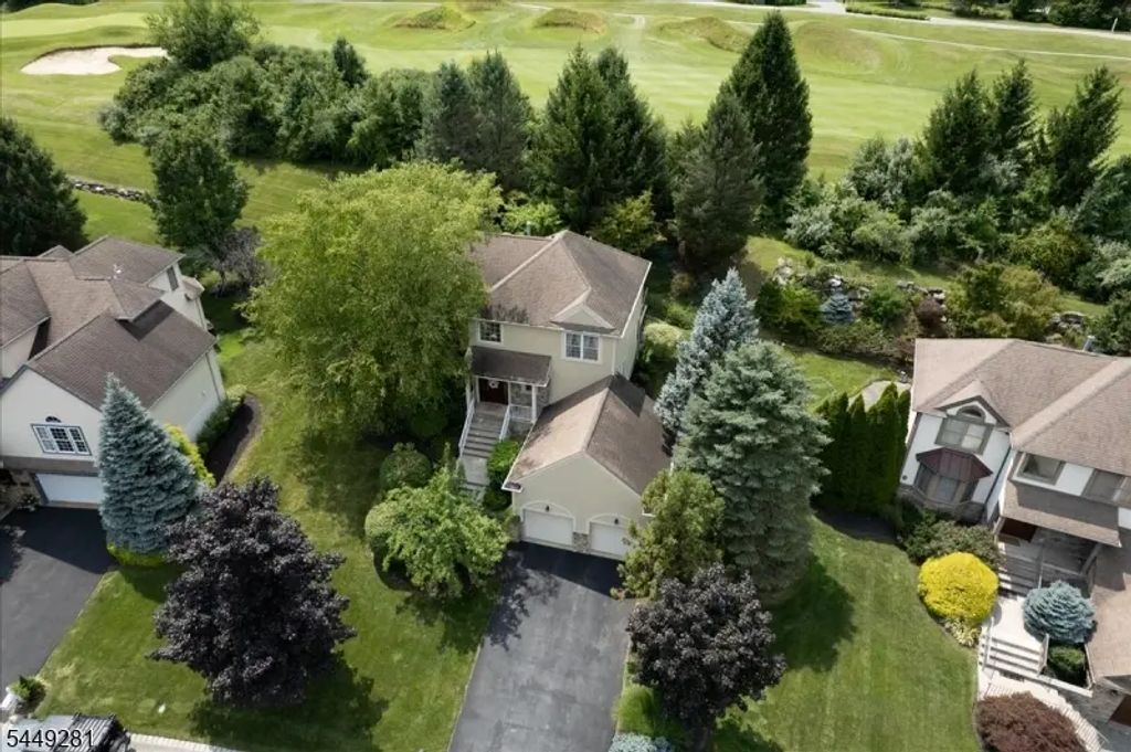 9 Cypress Ln, Hardyston Twp.