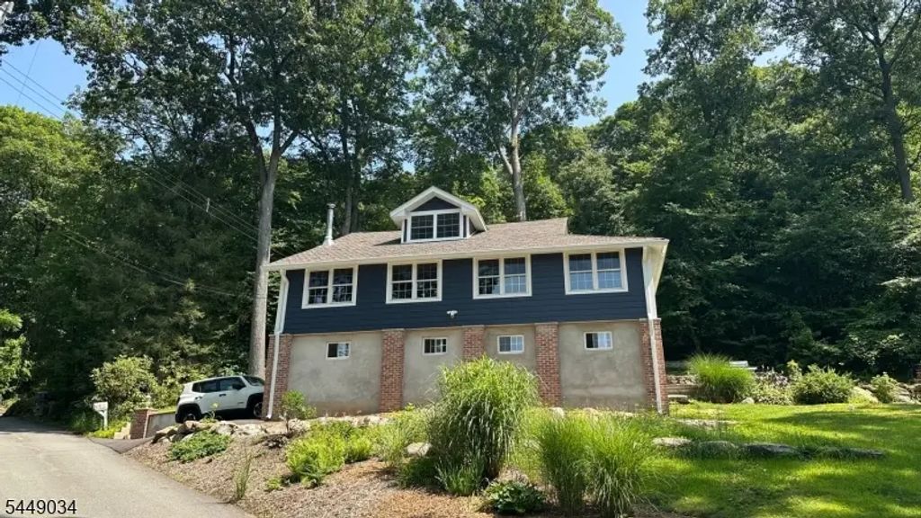 20 Mt Crest Rd, Jefferson Twp.