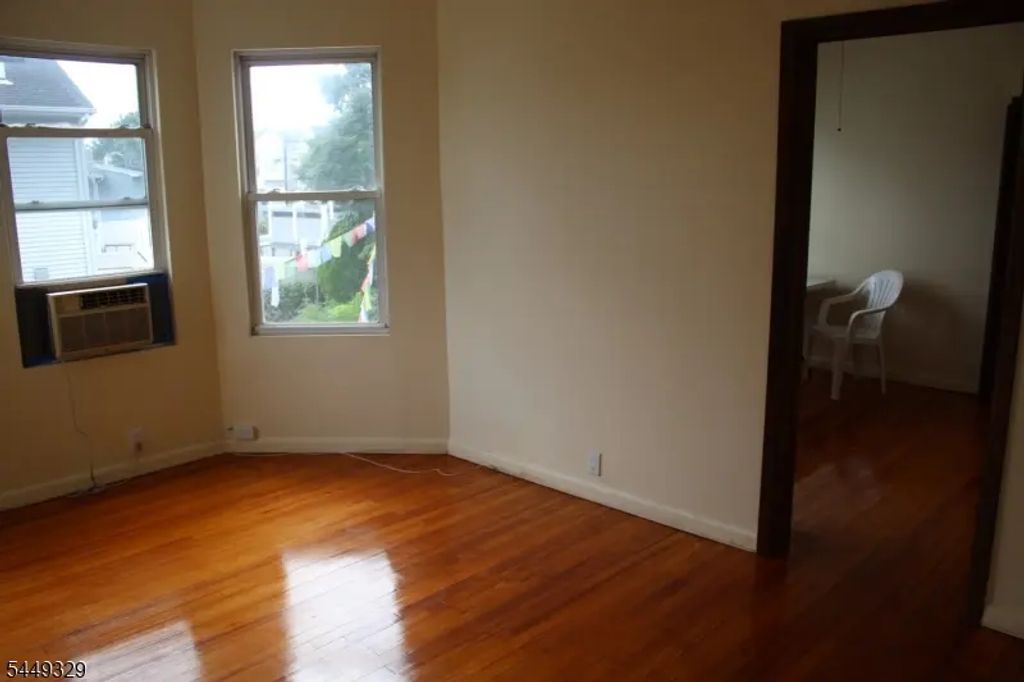 39 Jane St, East Rutherford Boro