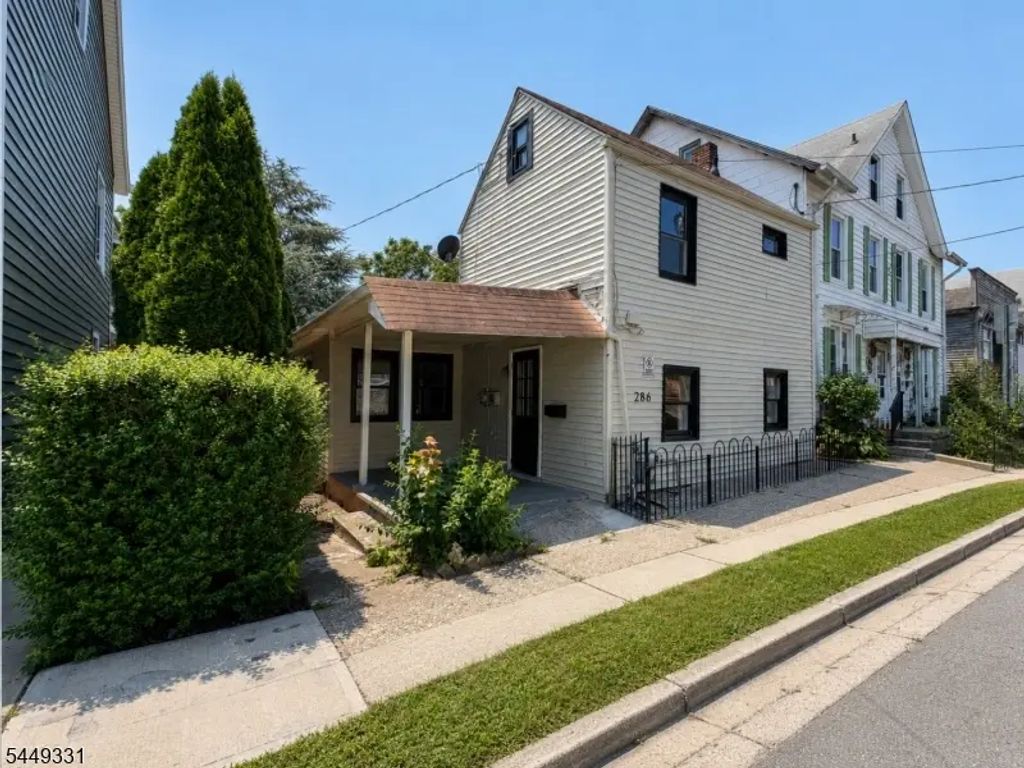 286 Chambers St, Phillipsburg Town