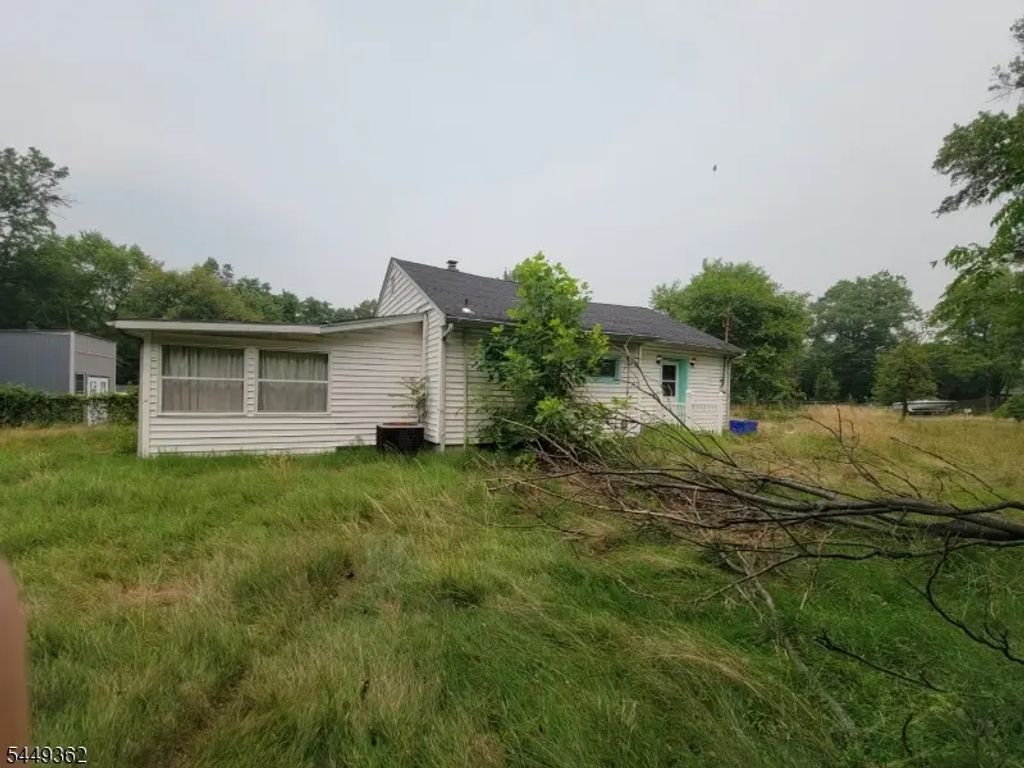 592 Equator Ave, Franklin Twp.