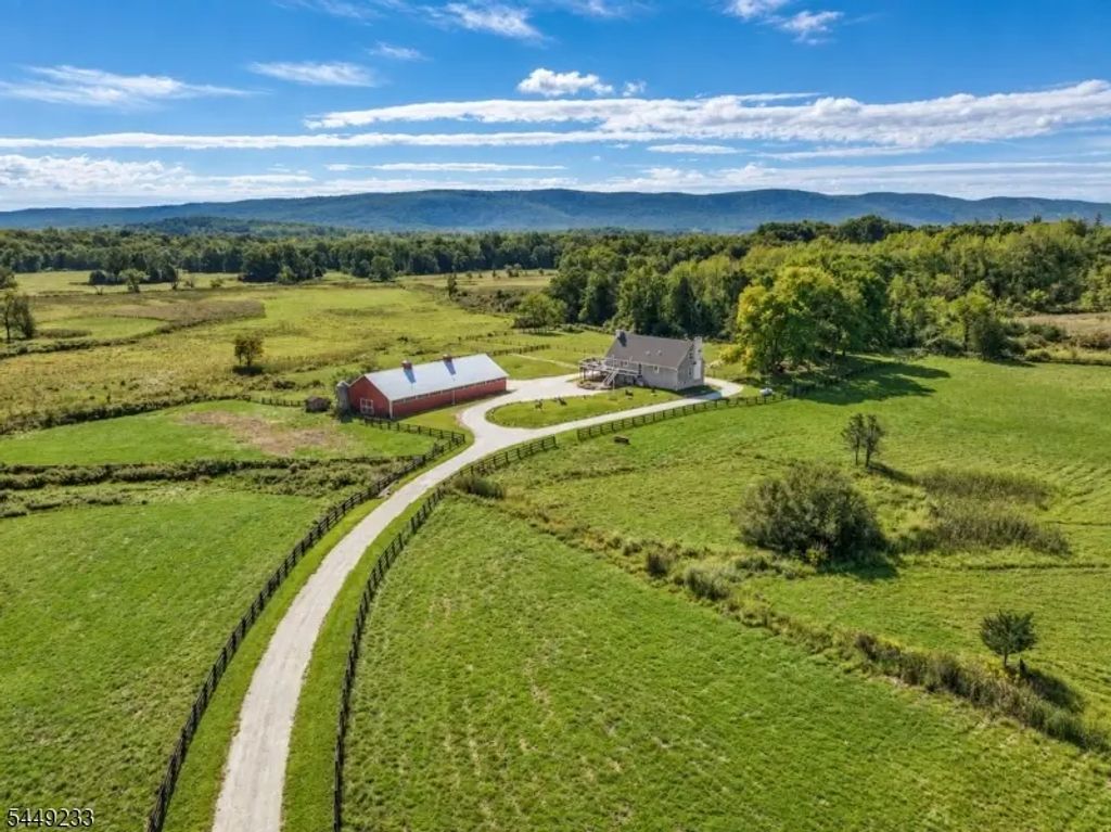 956 Rt 517, Vernon Twp.