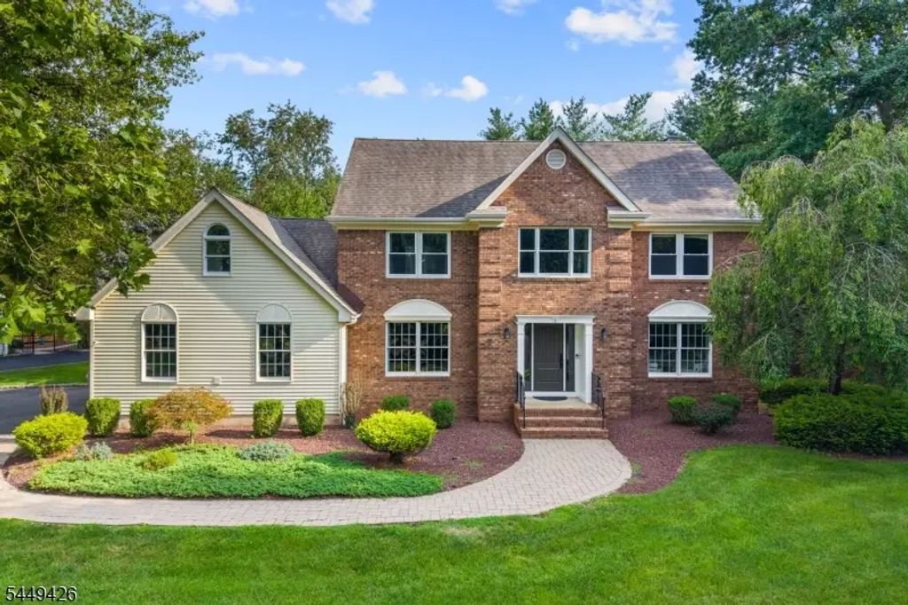 1 Layton Ct, Hillsborough Twp.