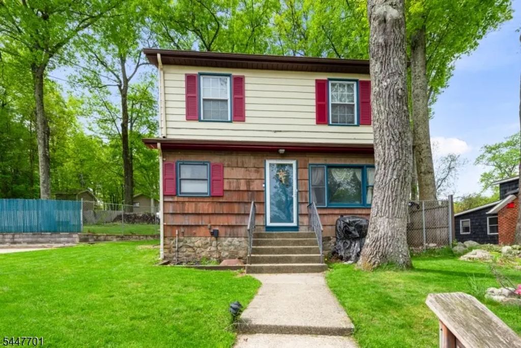 19 E Shore Rd, Jefferson Twp.