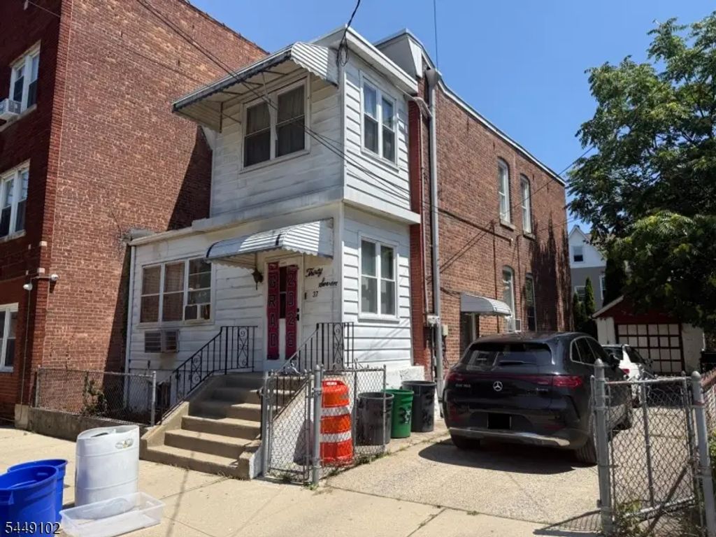 37 Krueger Pl, Passaic City