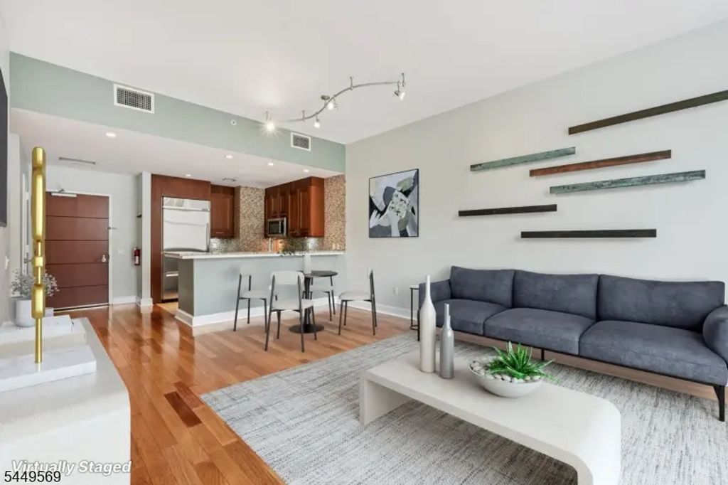 8100 River Rd, North Bergen Twp.