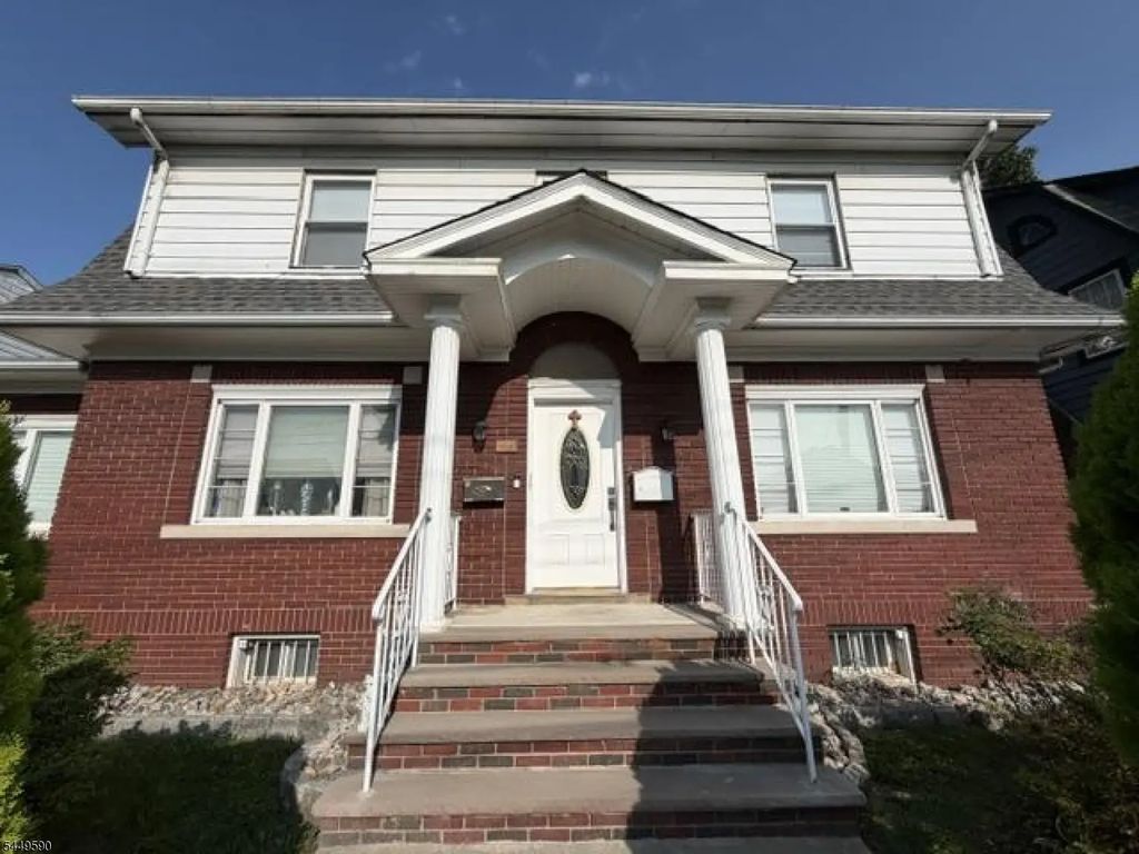 225 E 19th St, Paterson City