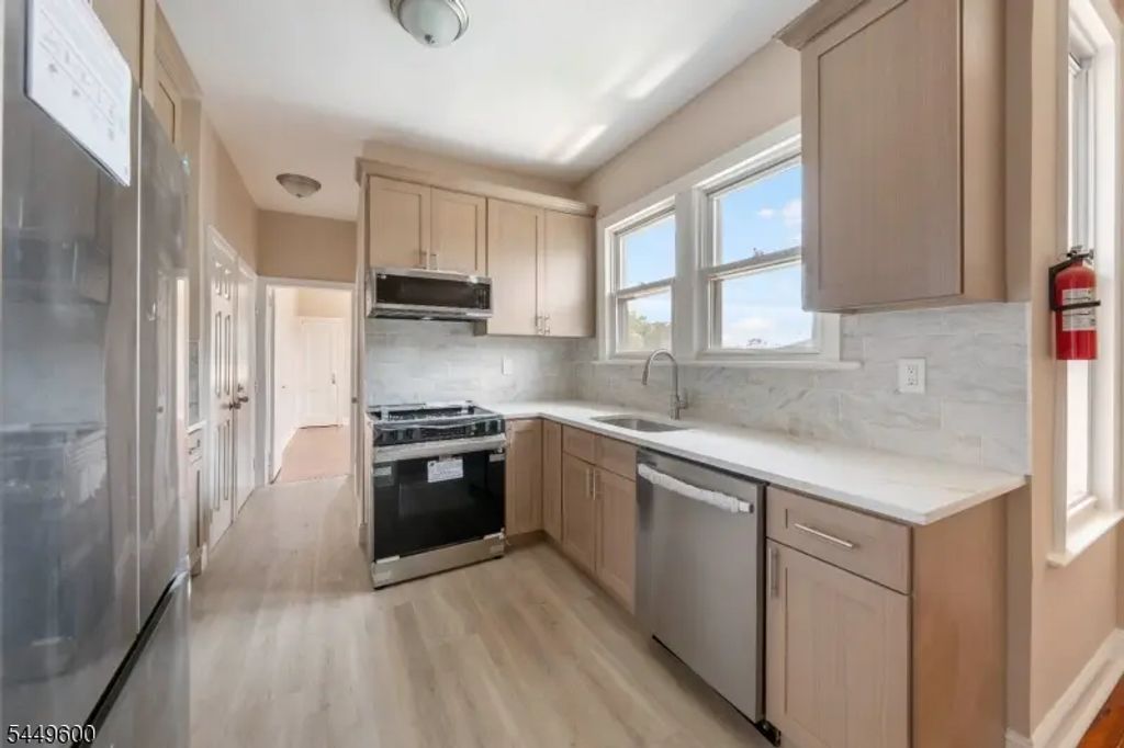 49-51 Caldwell Pl, Springfield Twp.