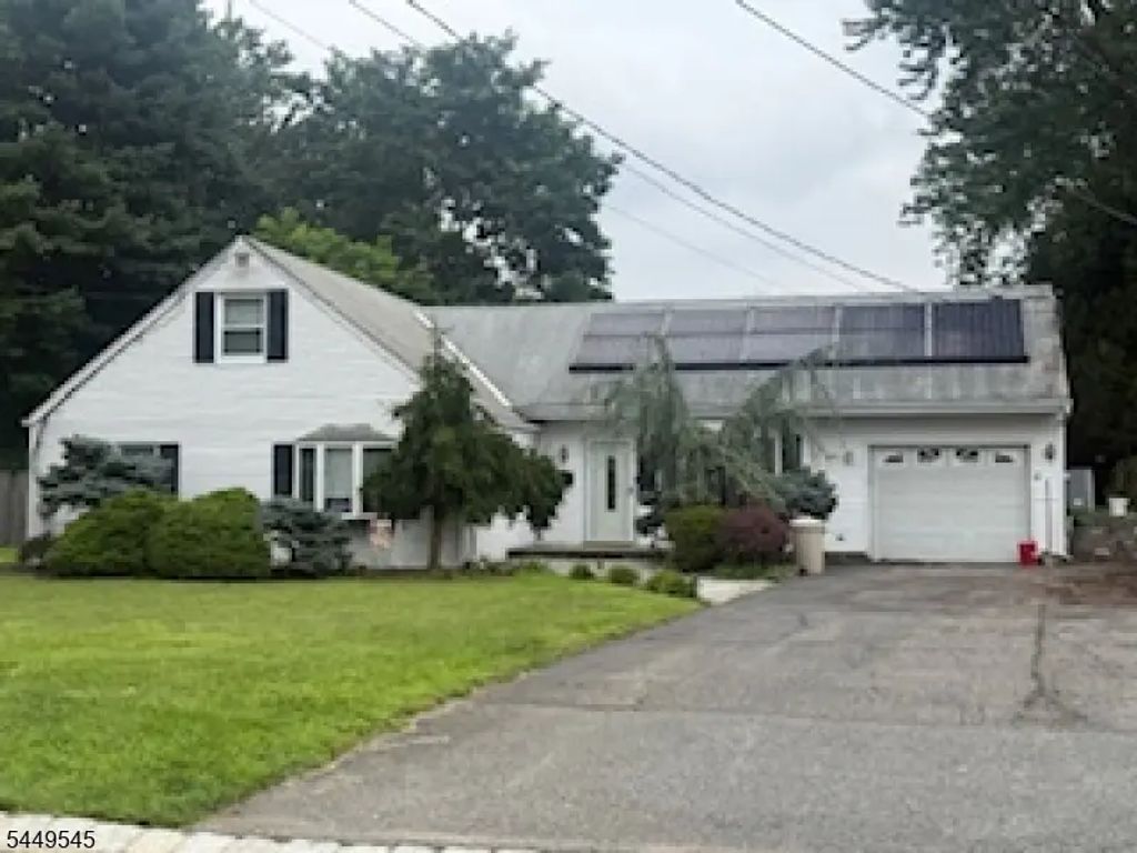 29 Village Rd, Pequannock Twp.