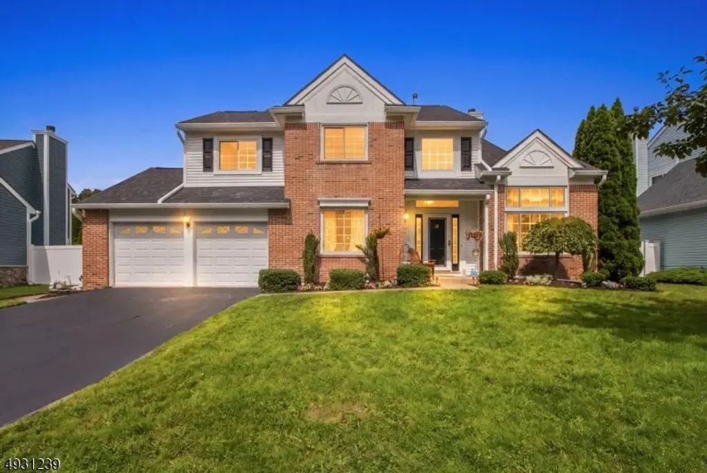 12 Mansfield Way, Jefferson Twp.