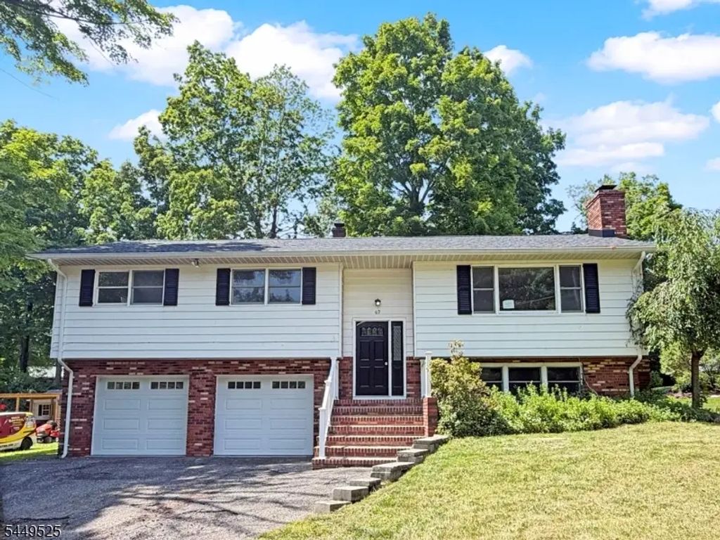 69 Cedar Tree Dr, Vernon Twp.