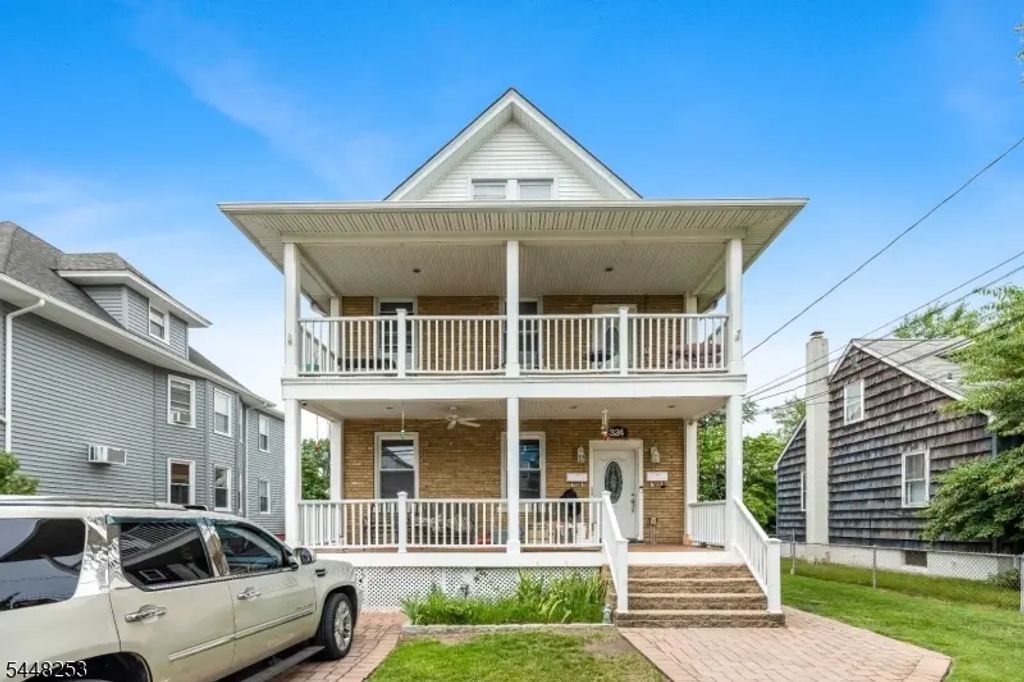324 Union St, Carlstadt Boro