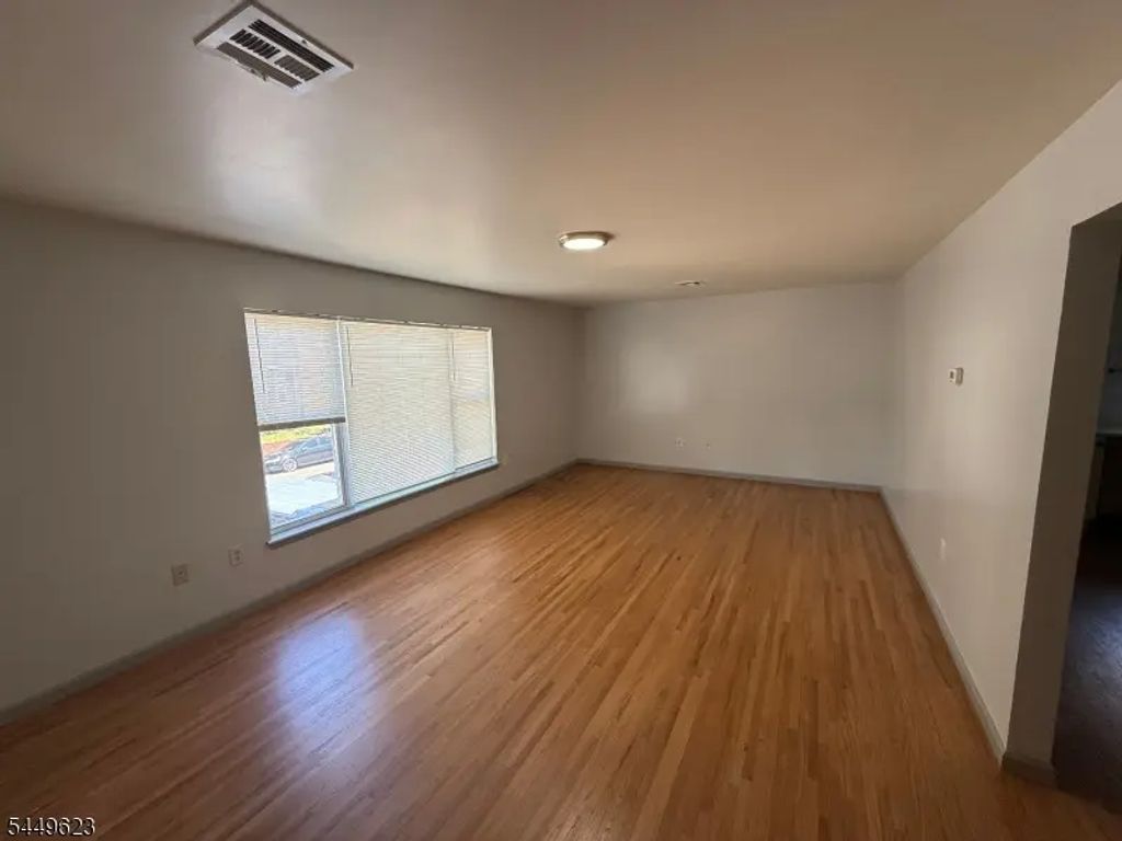 8 Elm St, Elizabeth City