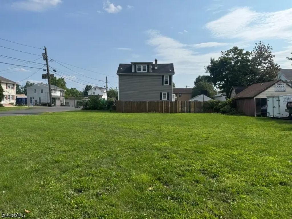 682 Jefferson Avenue, North Brunswick Twp.