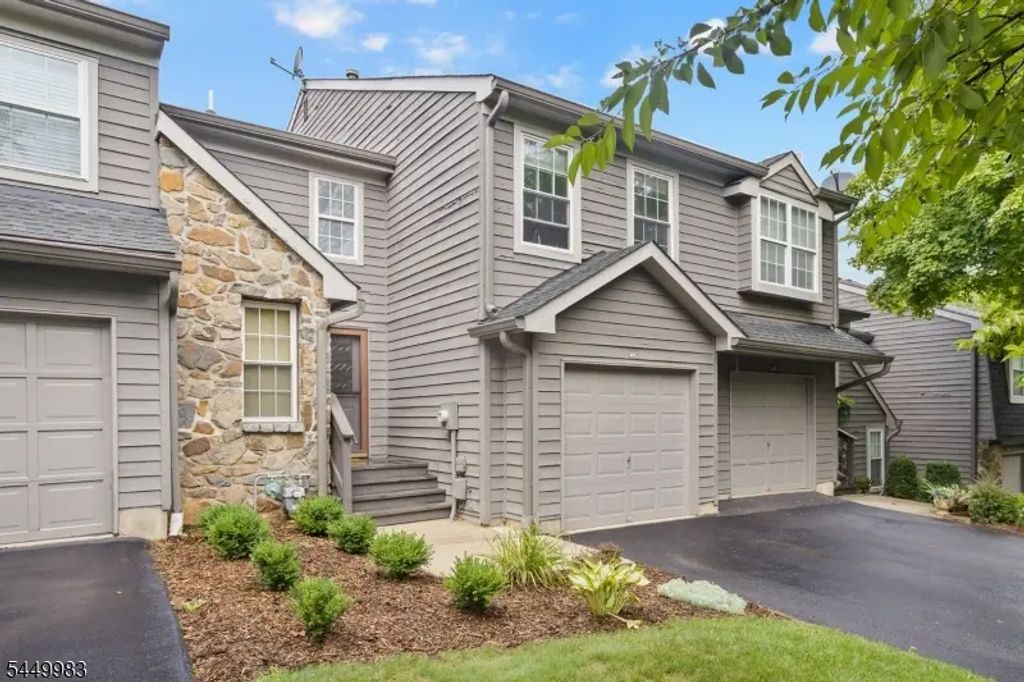 40g Roxbury Ct, Montgomery Twp.