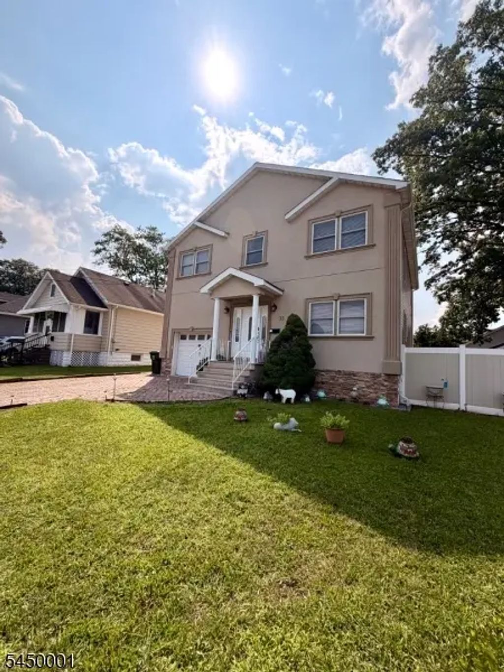 33 Livingston Ave, Woodbridge Twp.