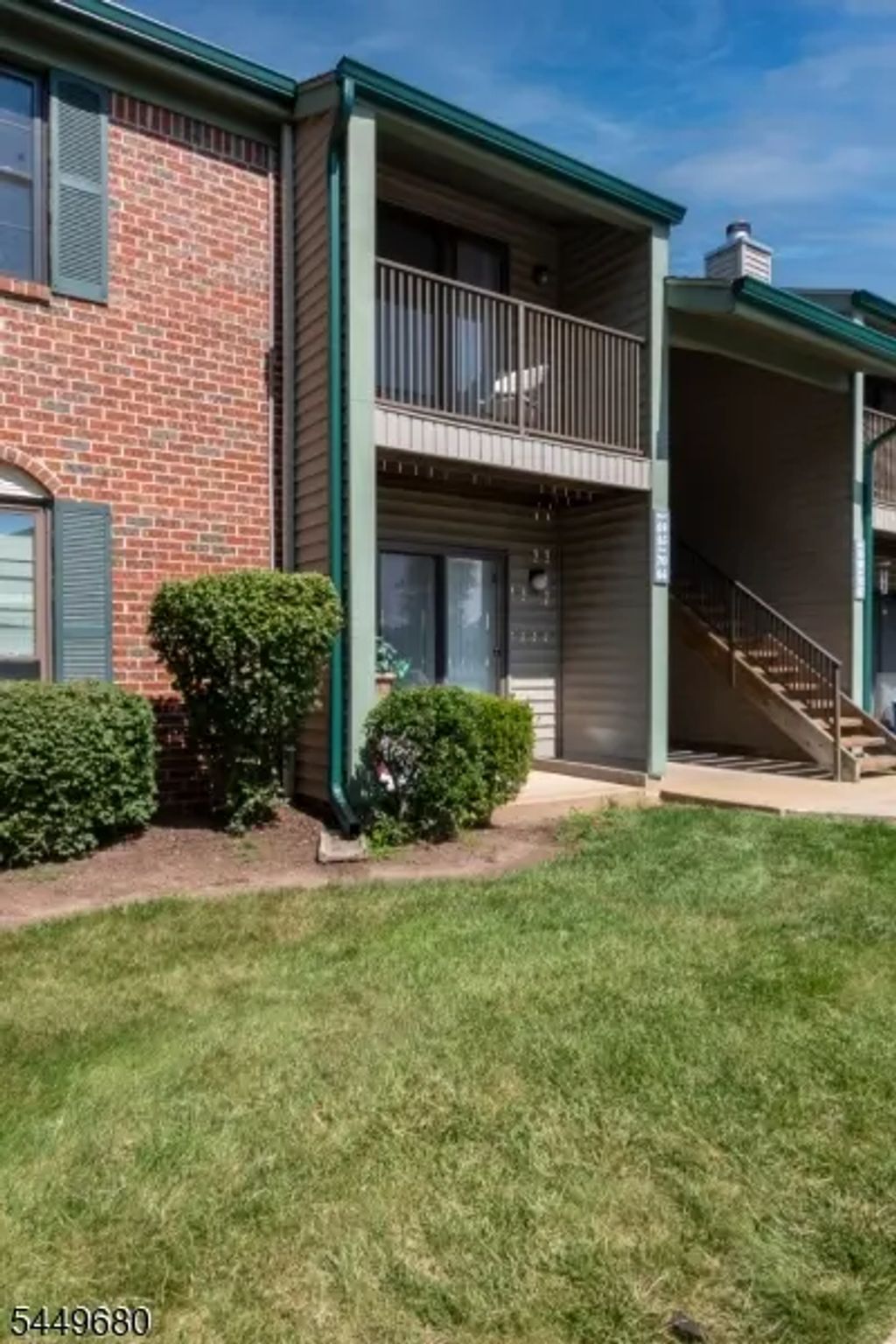69 Taylor Dr, Franklin Twp.