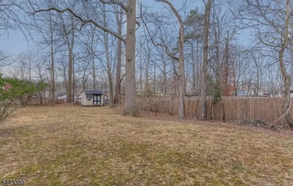 6 Glannon Rd, Livingston Twp.