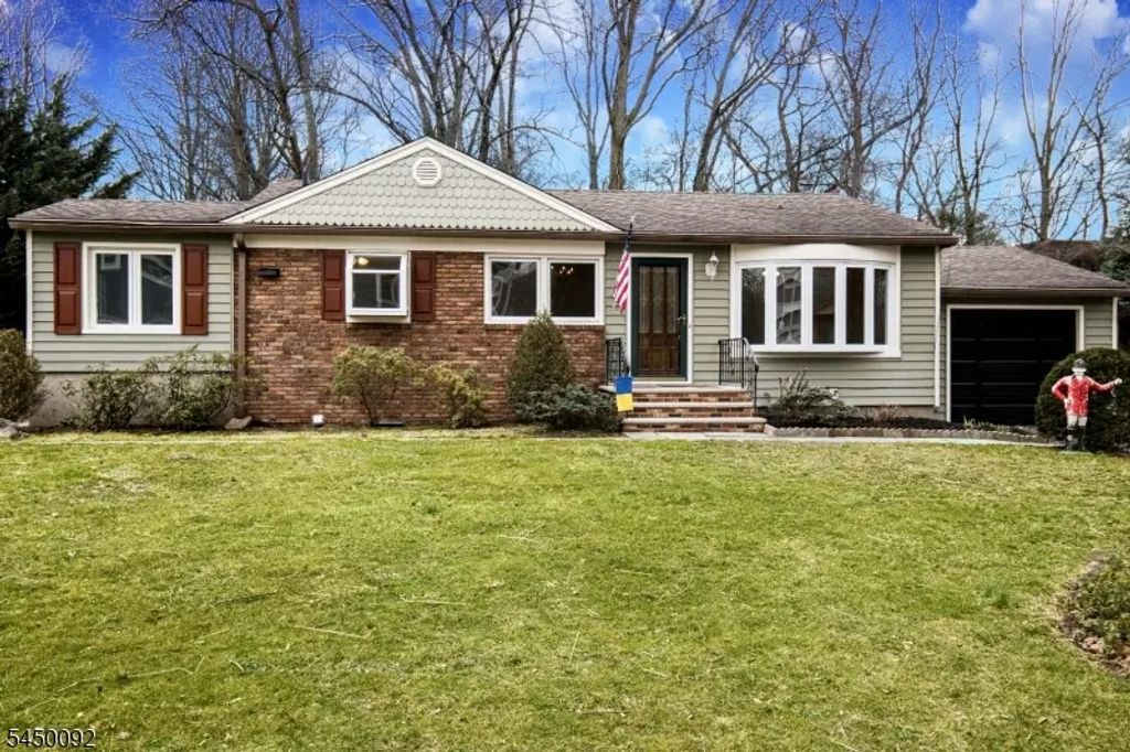 1129 Corrinne Ter, Mountainside Boro