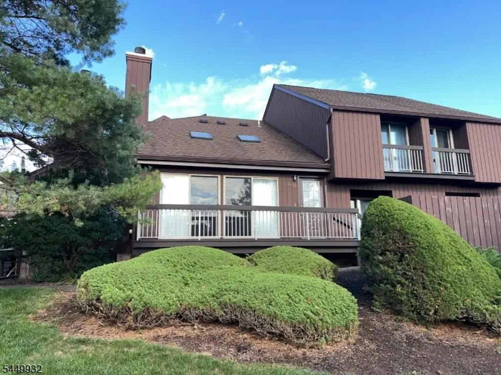 3842 Bloomingdale Dr, Hillsborough Twp.