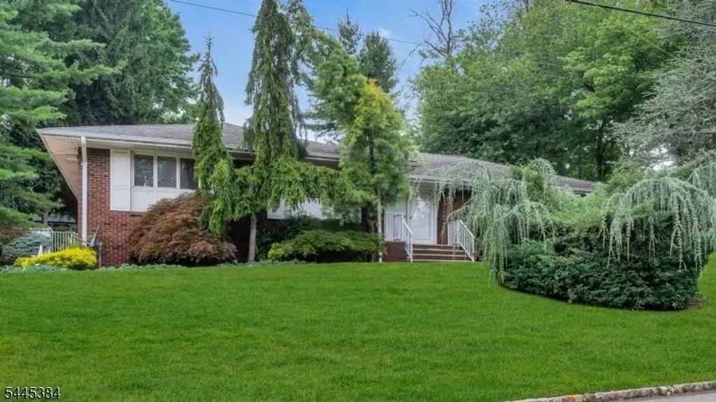 7 Oak Rdg, Springfield Twp.