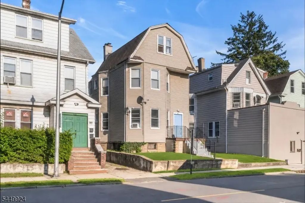 296-298 N Park St, East Orange City