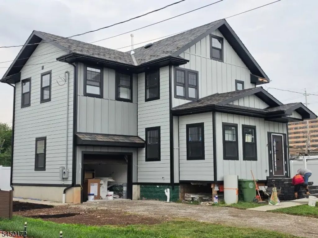 1123 Thompson Ave, Roselle Boro