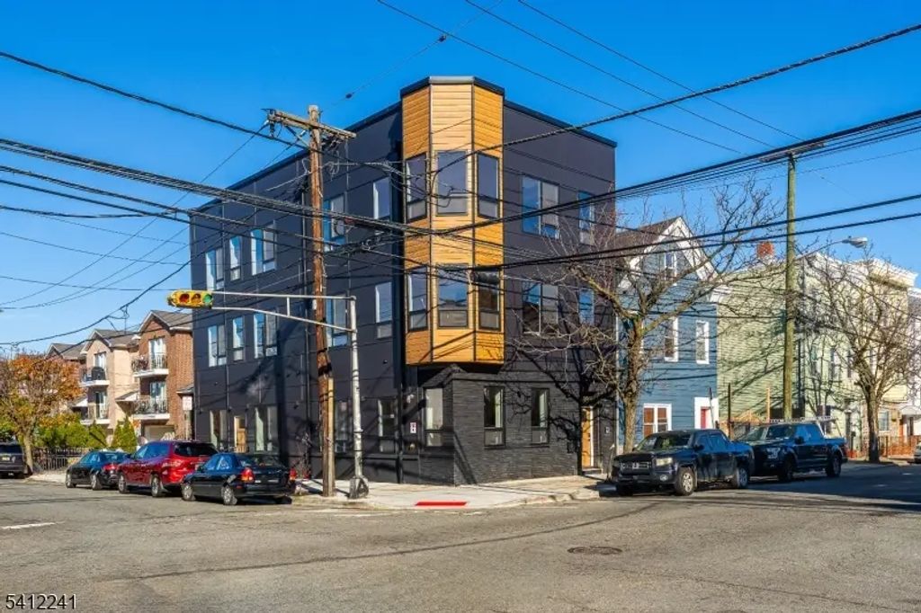 108 Fleming Ave, Newark City