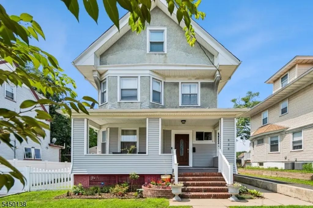 826 Degraw Ave, Newark City