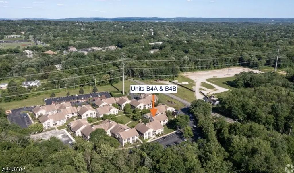 150 River Rd, Montville Twp.