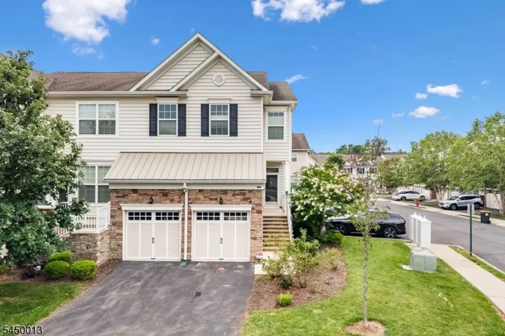 33 Cortland Pl, Montgomery Twp.