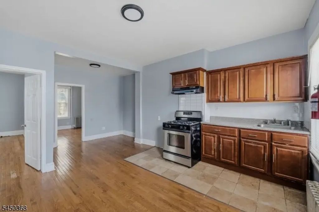 143 20th Ave, Paterson City