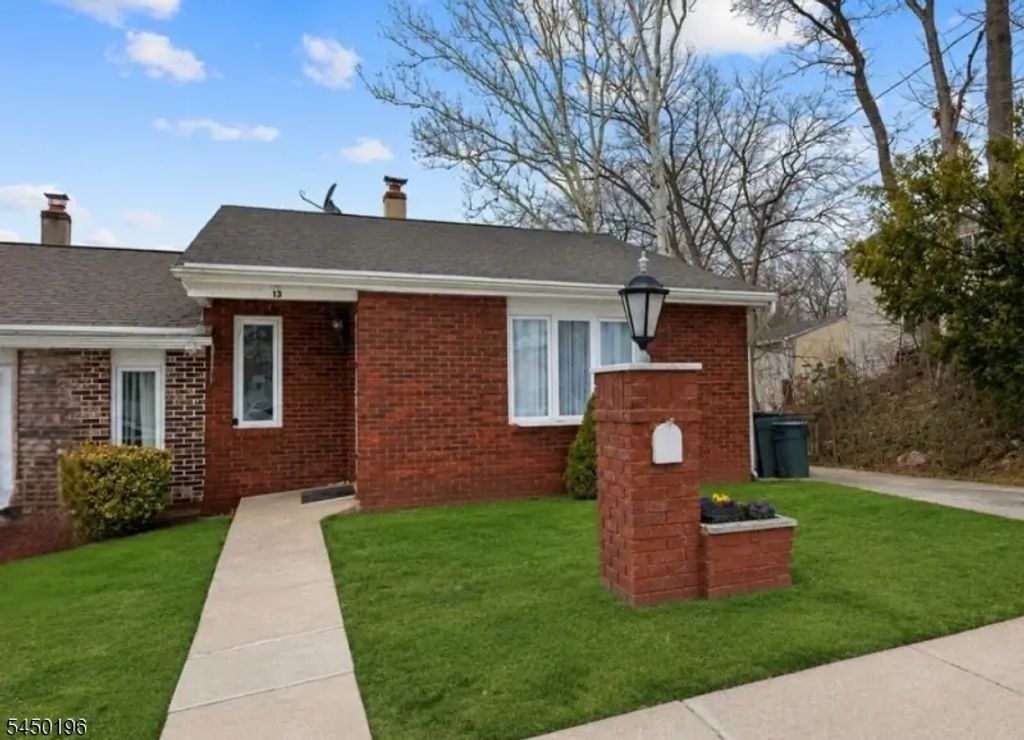 13 James St, Dover Town