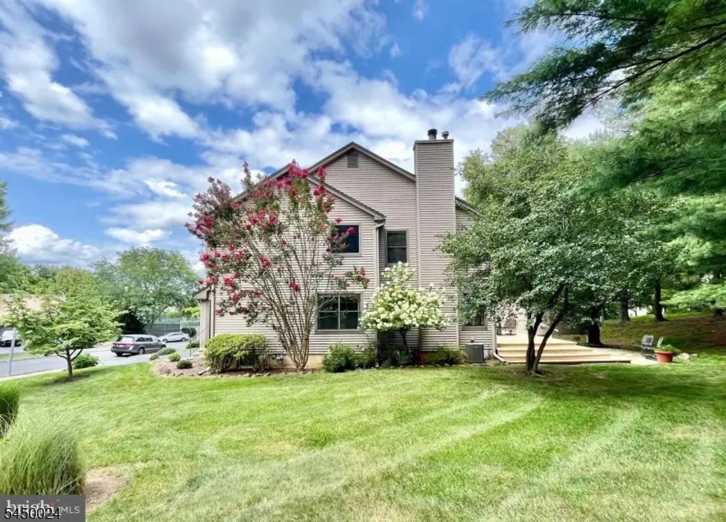 51 Manor Dr, Montgomery Twp.