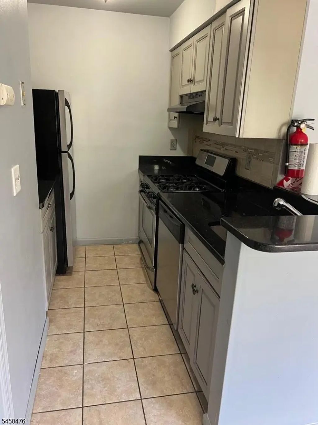 68 Crosspointe Dr, East Brunswick Twp.