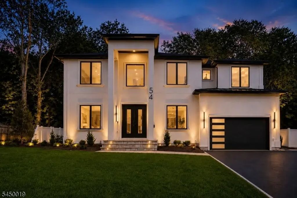 54 Martin Rd, Livingston Twp.