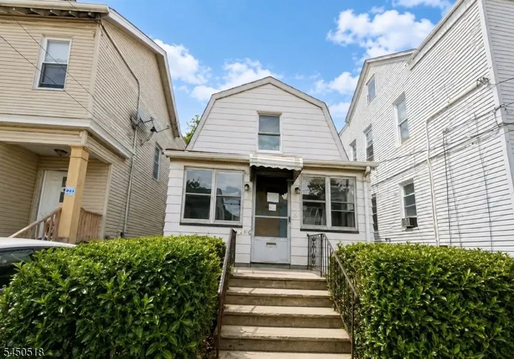 376 Myrtle Ave, Irvington Twp.