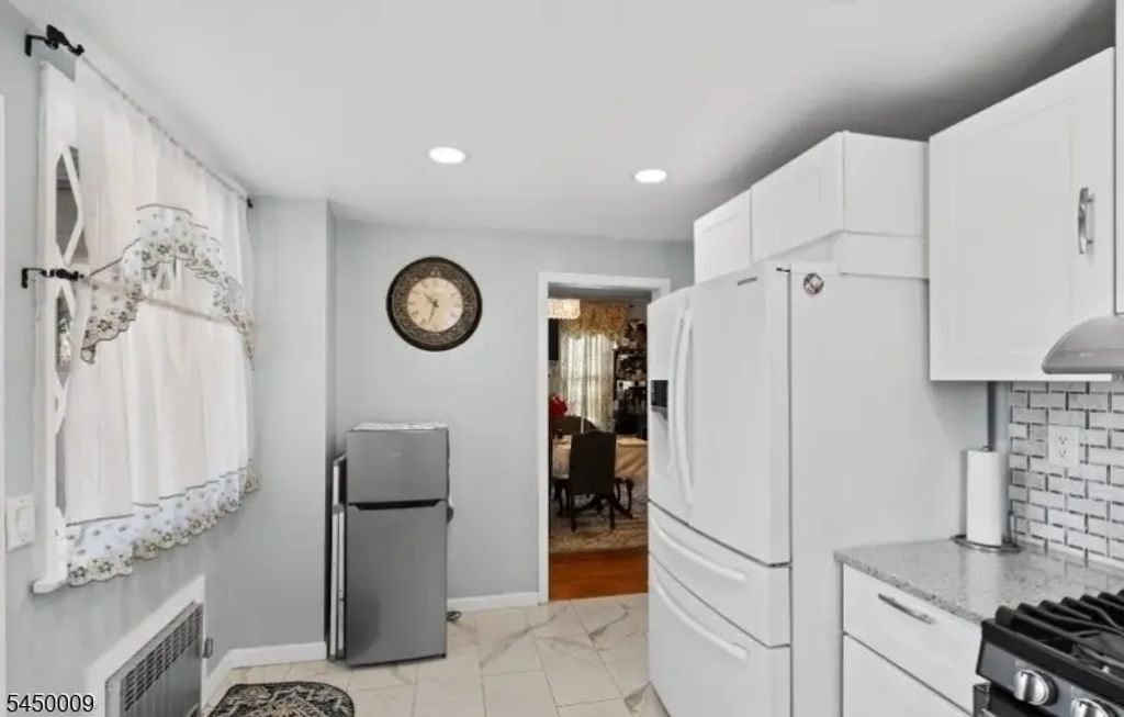 884 Townley Ave, Union Twp.