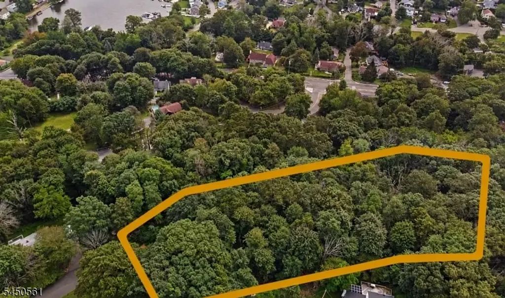 4 Winding Hill Rd, Hopatcong Boro