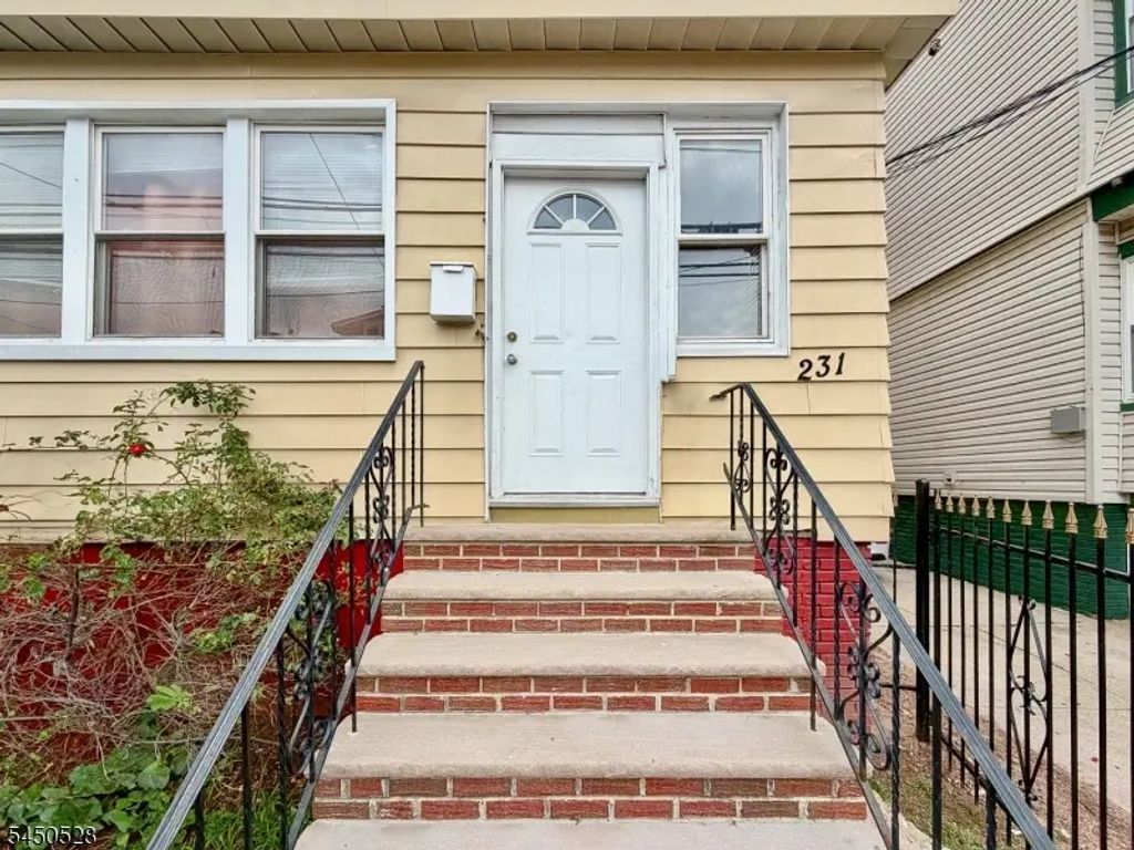 231 Myrtle Ave, Irvington Twp.