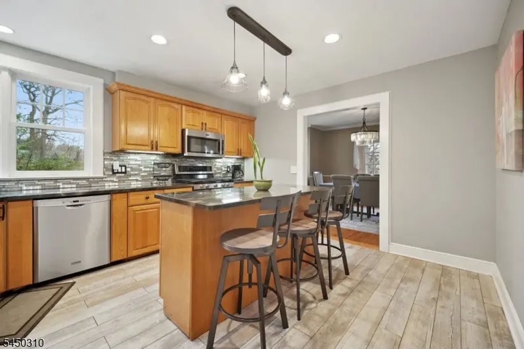 526 Highland Ave, Montclair Twp.