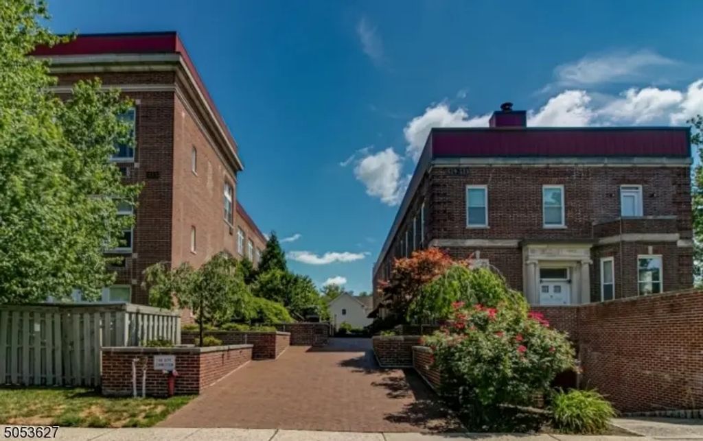 519 Trinity Pl, Westfield Town