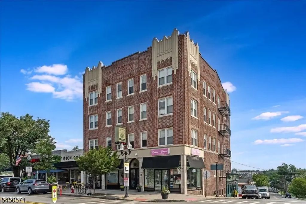82 South St, Morristown Town