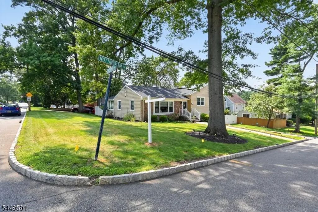 12 Nottingham Rd, West Orange Twp.