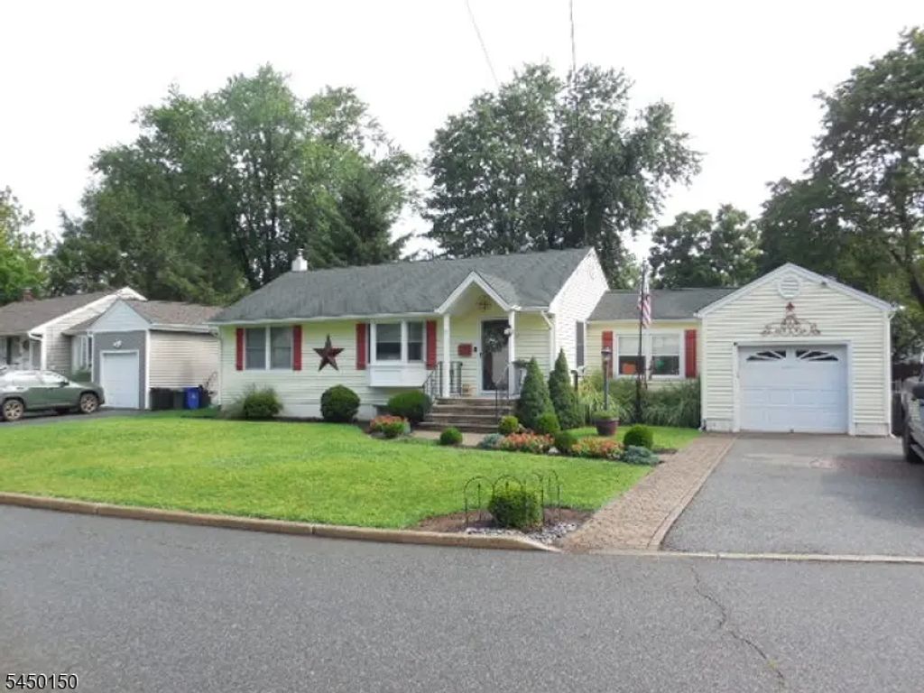65 Fernwood Crescent, Riverdale Boro