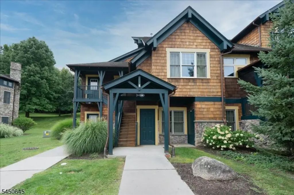 8 Maple Cres Unit 21, Vernon Twp.
