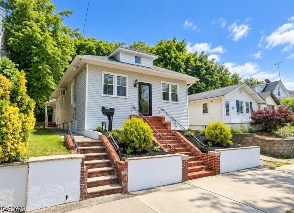 99 Newby Ave, Woodland Park