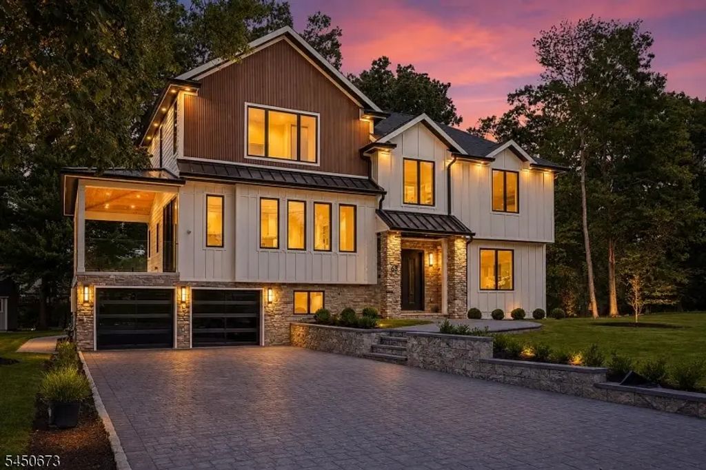 63 Billingsley Dr, Livingston Twp.