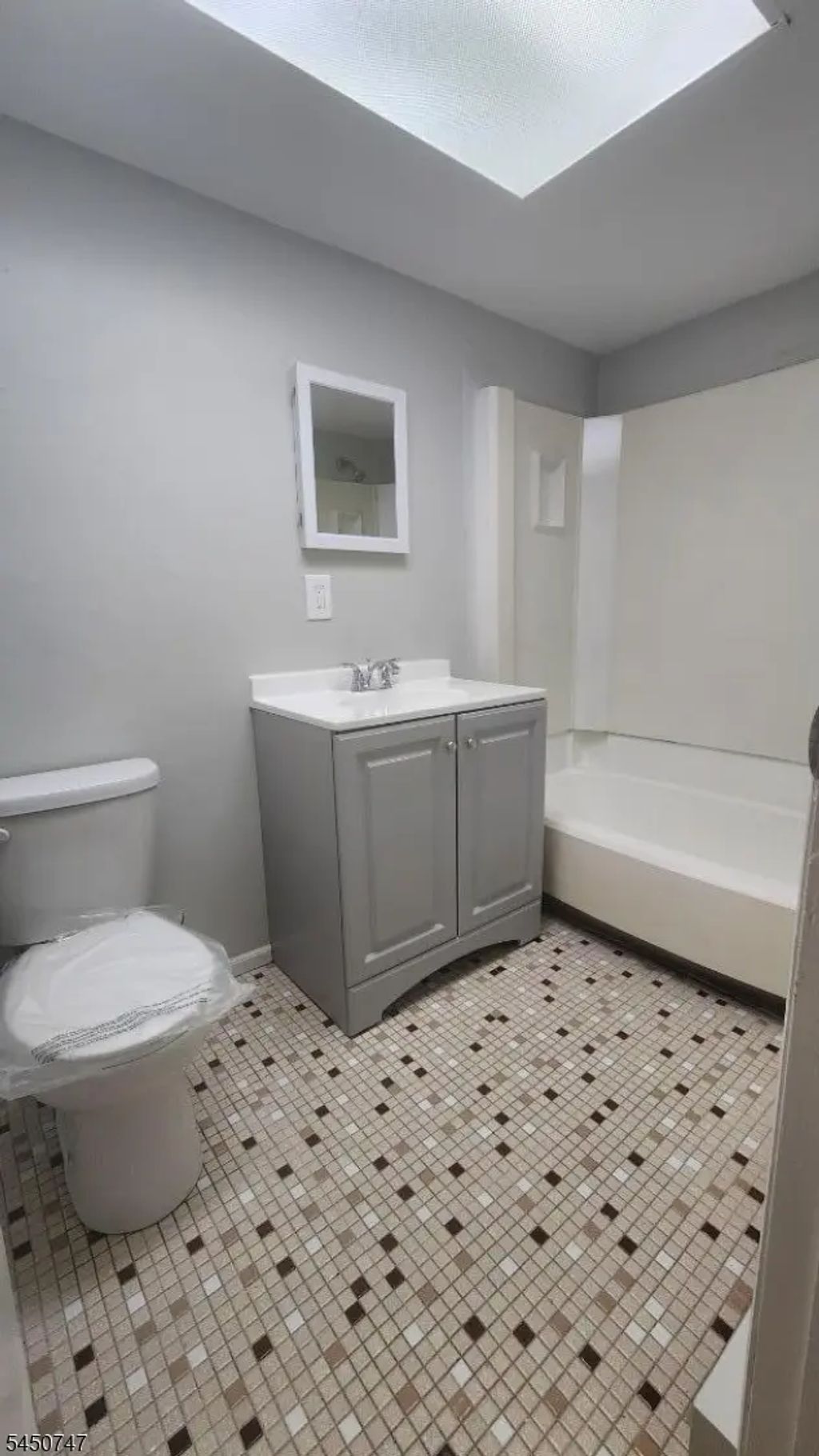369 Washington Ave, Apt A16, Dover Town